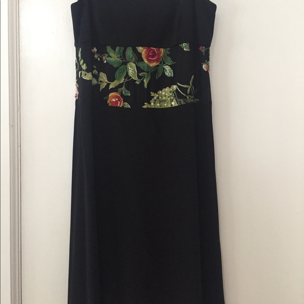 Kay Unger New York Black dress